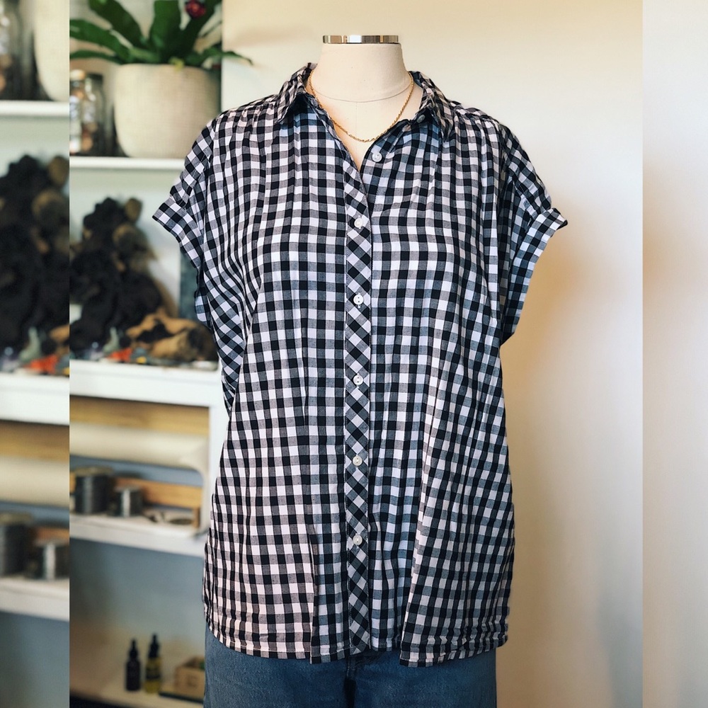 ABOUND | Gingham High-Low Top